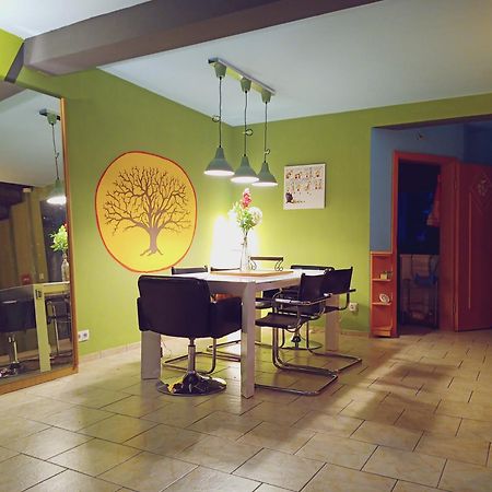 Grosses Zimmer Bad Kueche Wohnzimmer Terasse Garten Zentral Ruhig Landsberg am Lech Exterior foto