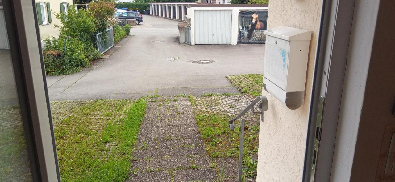 Grosses Zimmer Bad Kueche Wohnzimmer Terasse Garten Zentral Ruhig Landsberg am Lech Exterior foto