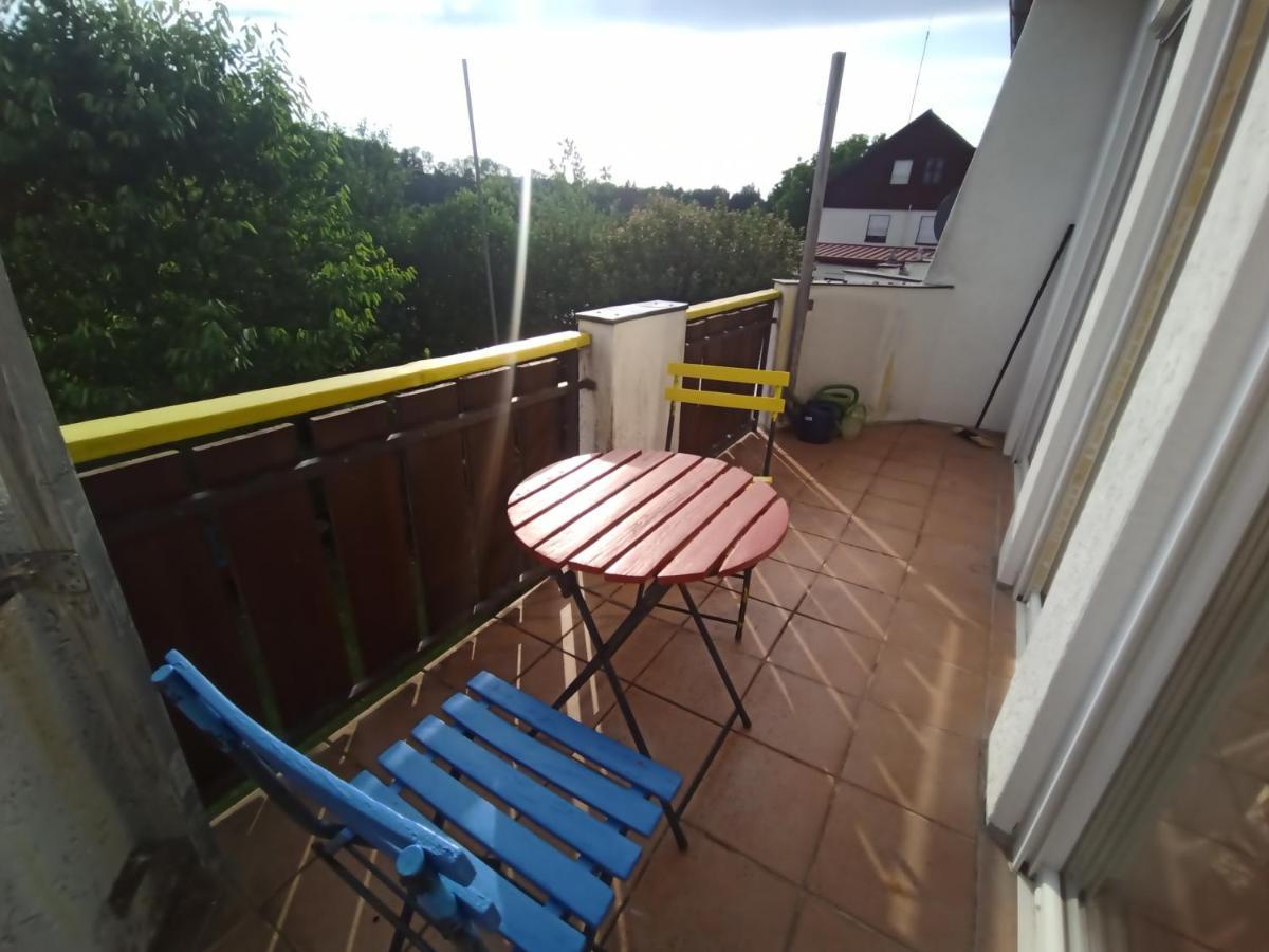 Grosses Zimmer Bad Kueche Wohnzimmer Terasse Garten Zentral Ruhig Landsberg am Lech Exterior foto